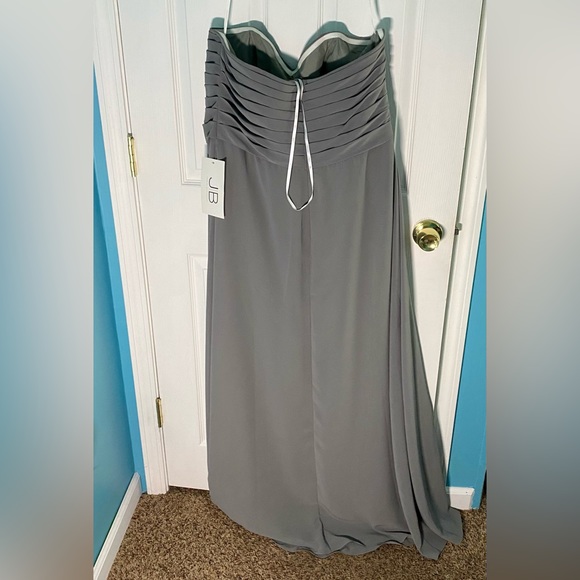 NWT Grey Long Strapless Sweetheart Georgette Dress - Picture 8 of 10